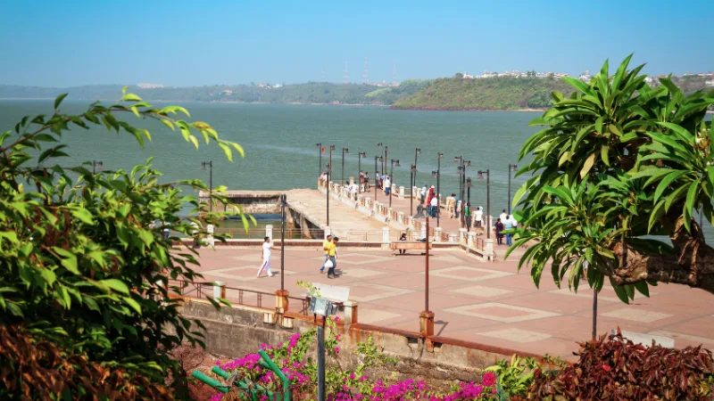 dona paula beach viewpoint