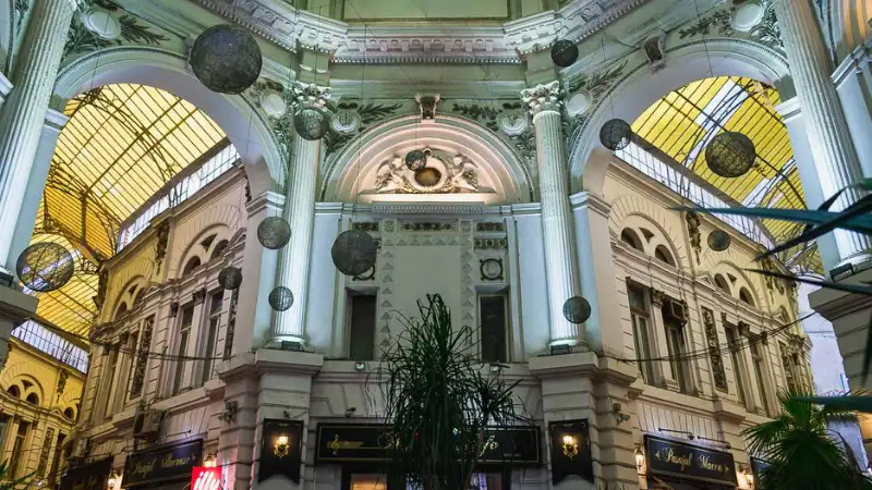 Passaggio Macca Bucarest