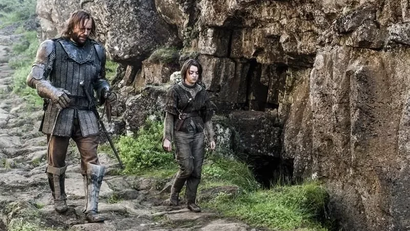 Arya e il mastino a Þingvellir