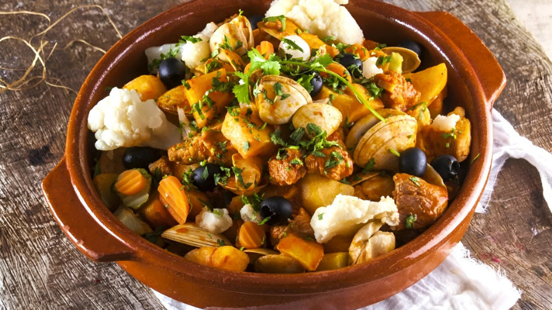 Carne de porco à alentejana