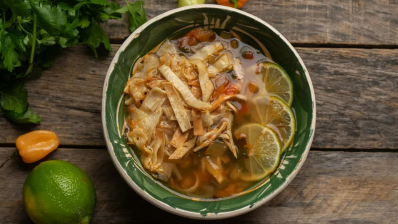 Sopa-de-lima-Messico