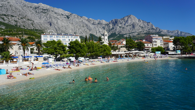 Vela-Plaža-Baška_-Croazia