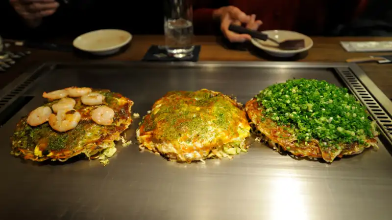 tipologie di ristoranti in giappone Okonomiyaki